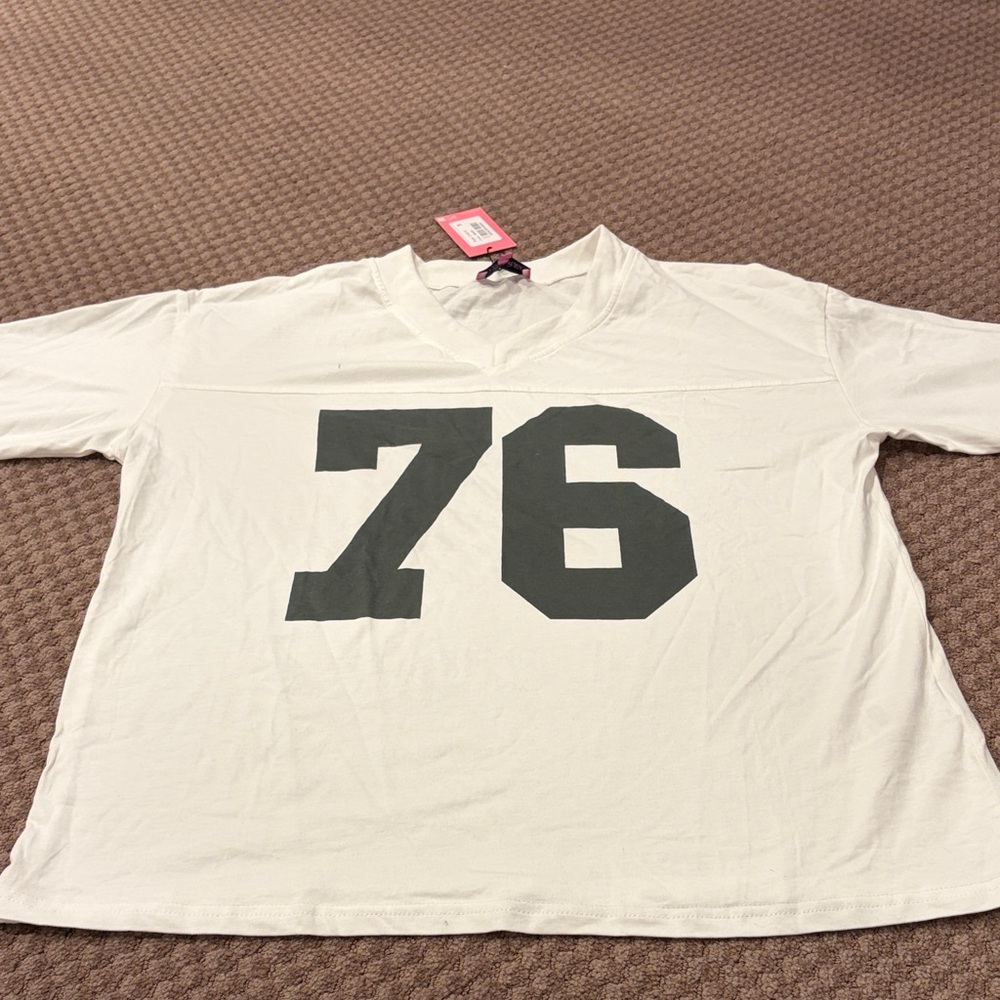 Edikted “76” White V-Neck Tee with Dark Green '76' Graphic